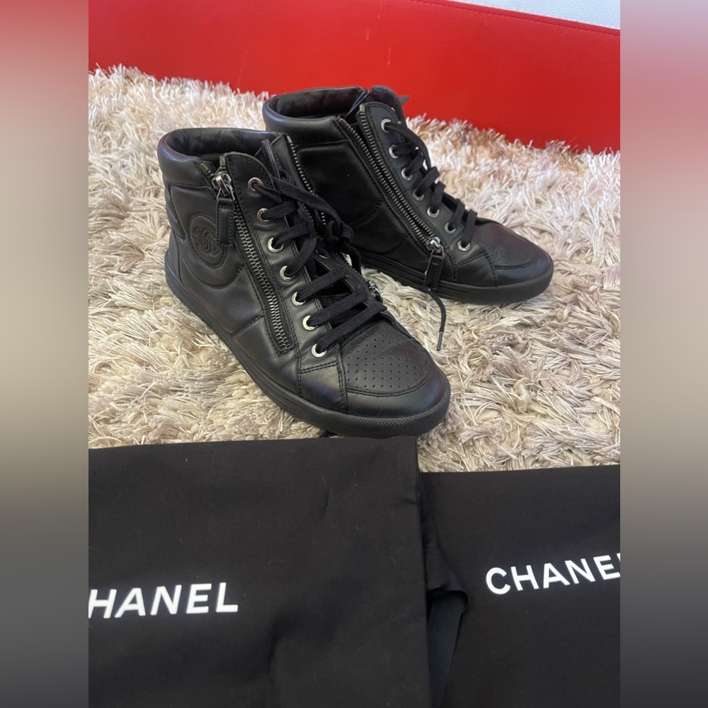 Authentic Chanel Chanel Black Leather Double Zip CC High Top Sneakers size 37.5